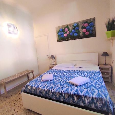 Romantic Liberta Apartment Firenze Bagian luar foto