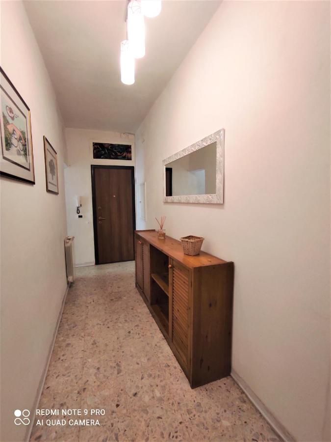 Romantic Liberta Apartment Firenze Bagian luar foto