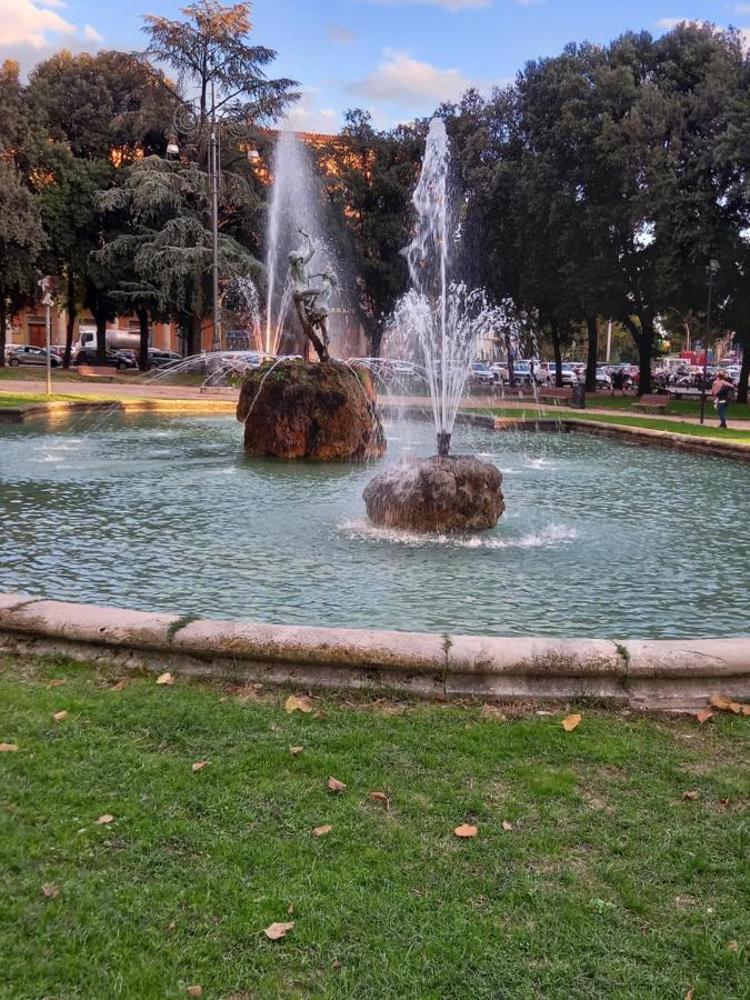 Romantic Liberta Apartment Firenze Bagian luar foto